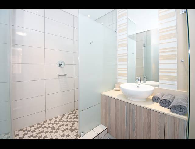 2 BEDROOM APARTMENT FOR SALE IN ROSEBANK